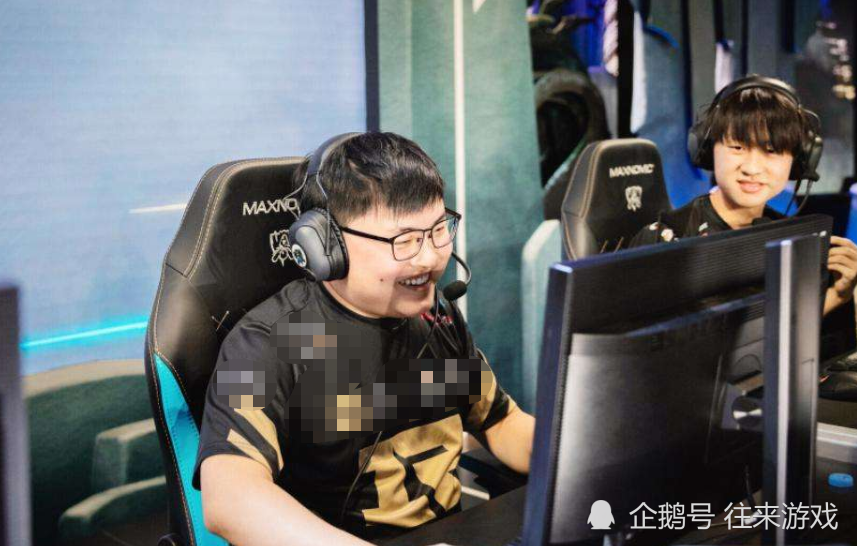 包含Uzi来袭!换人、点球冲上热搜的词条|赛事直播平台